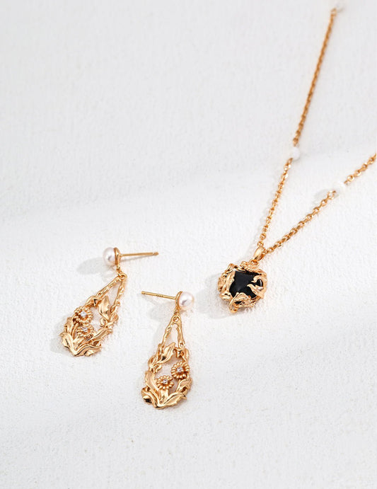 Gold-Plated Silver Necklace with Black Agate Pendant and Ornate Pearl Earrings