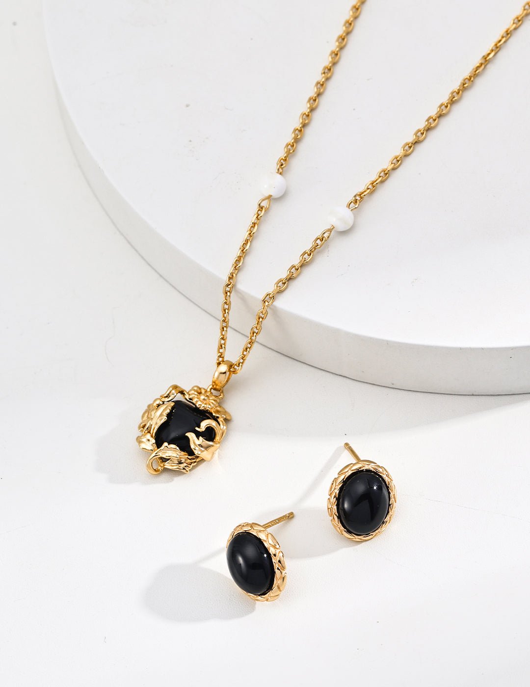 Onyx Necklace on Gold - Plated Silver Chain with matching Earrings by ronny