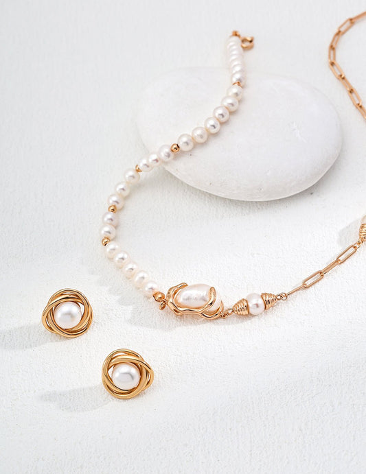  Necklace and Studs with Pearls and Gold - Plated Silver by ronny