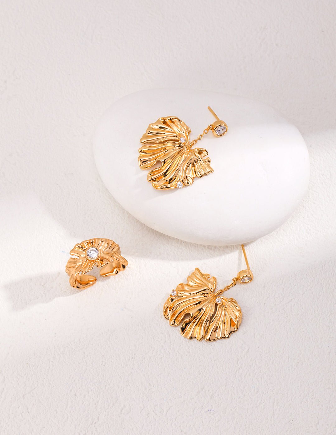 Earrings and matching Ring with Gold - Plated Silver by ronny