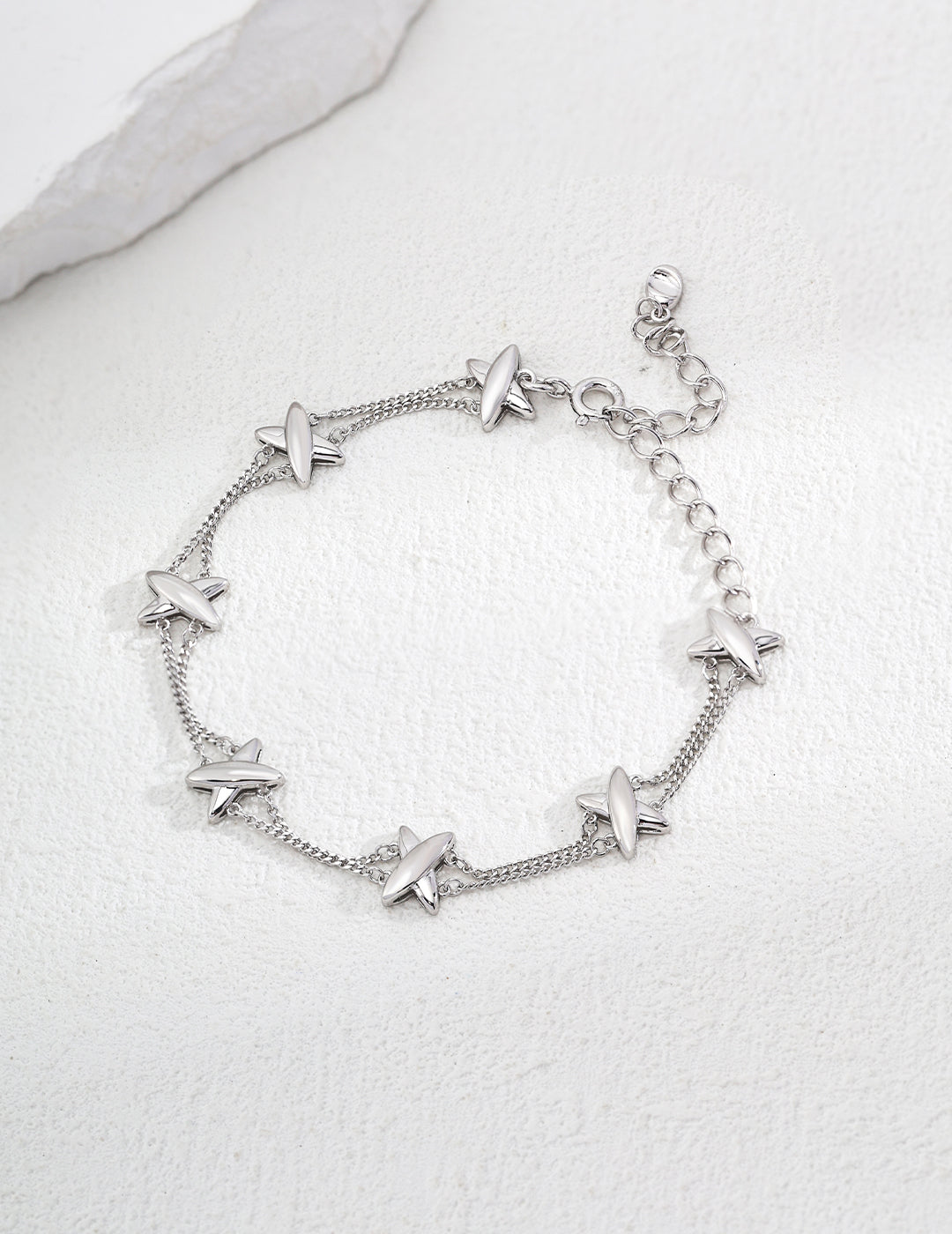 Star Motif Bracelet in Silver by ronny