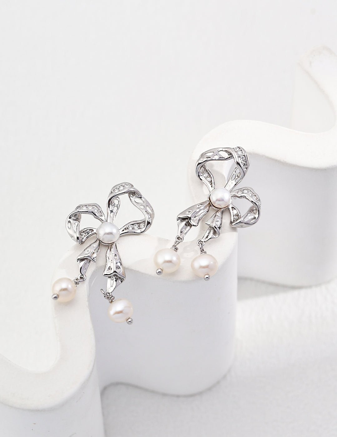 Pearl Earrings with Silver by ronny