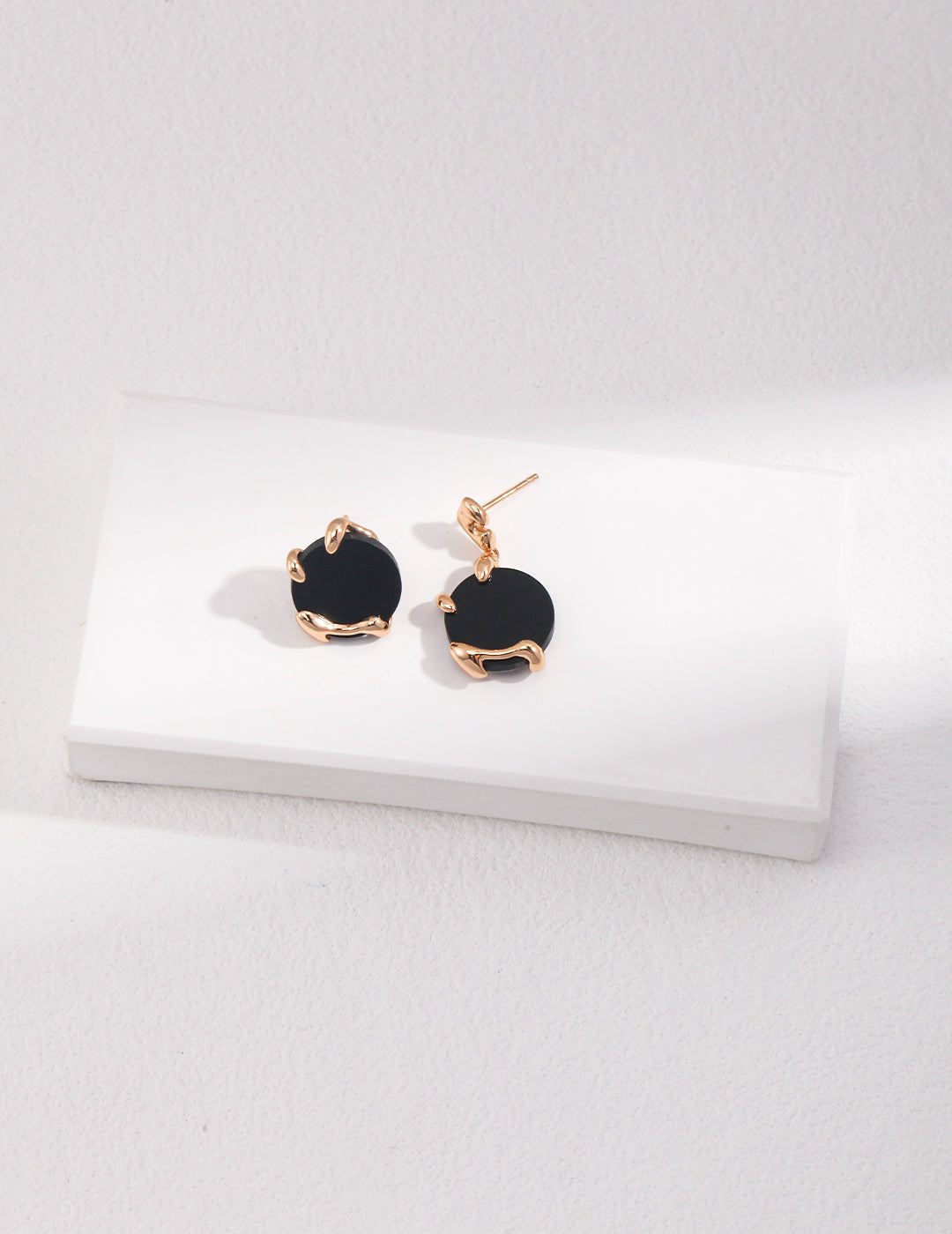 Natural Agate Earrings in Gold-Plated Silver by ronny