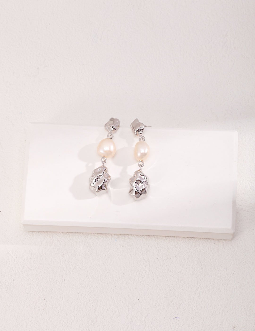 Natural Pearl Earrings with Silver by ronny