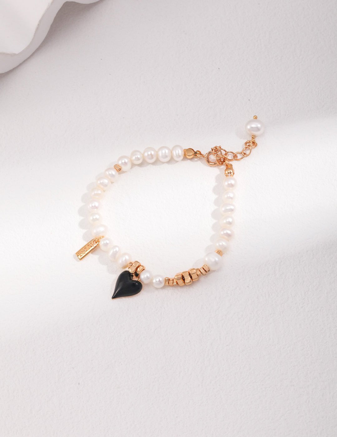 Drip Glaze and Pearl Bracelet on Gold-Plated Silver by ronny