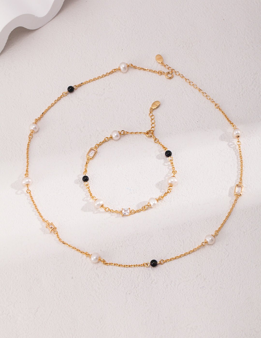 Agate, Pearl and zirconia Necklace with matching Bracelet on Gold - Plated Silver by ronny