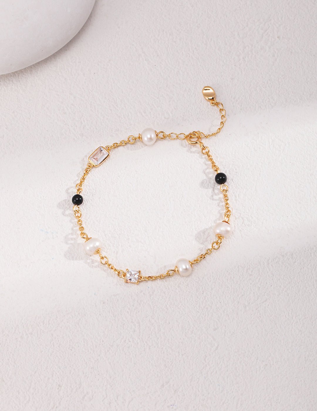 Agate, Pearl and zirconia Bracelet on Gold - Plated Silver by ronny