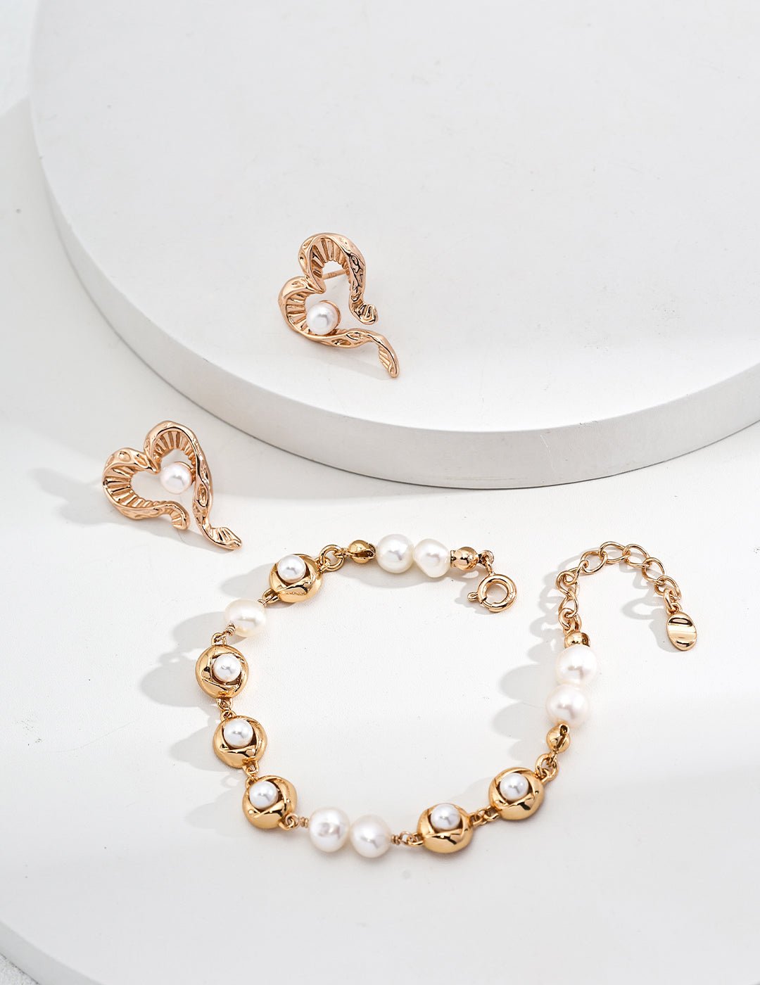 Gold - Plated Silver Earrings  with Natural Pearl and matching Bracelet by ronny